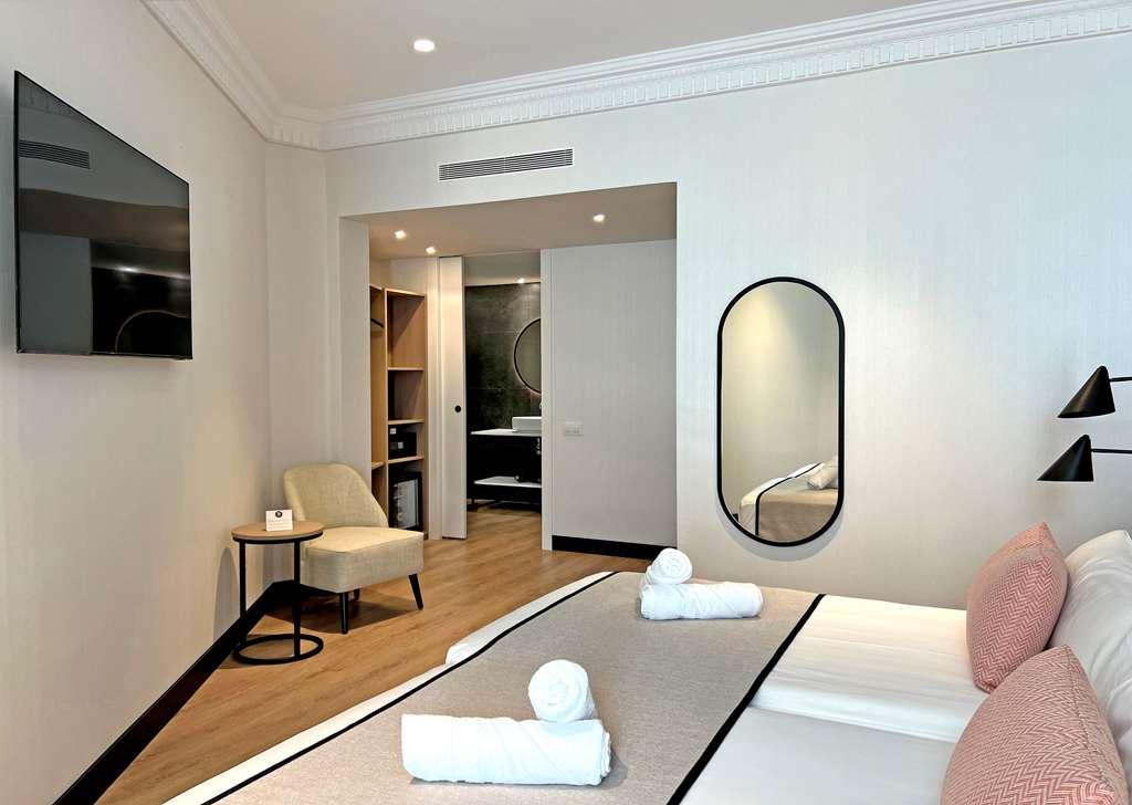 Soho Boutique Turia Hotel Valencia Room photo